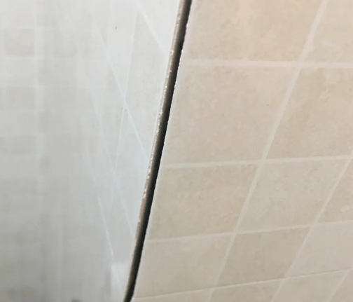 淳安瓷砖空鼓维修公司分享阳台瓷砖脱落的修复过程可以分为以下几个步骤